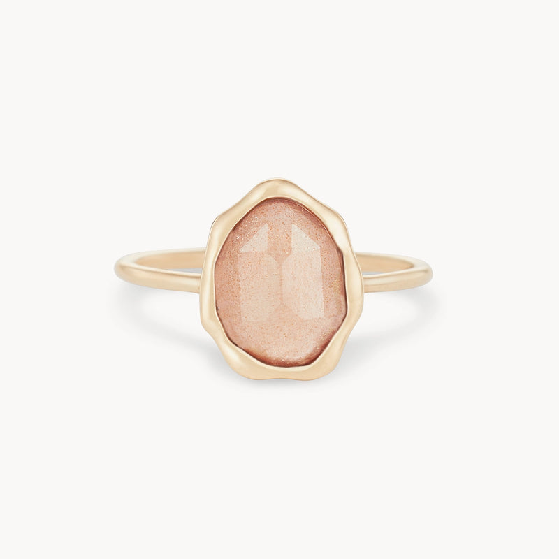 peach moonstone mood ring - 14k yellow gold