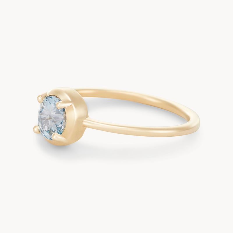 heart’s echo one-of-a-kind ring - 14k yellow gold, white blue oval sapphire AC